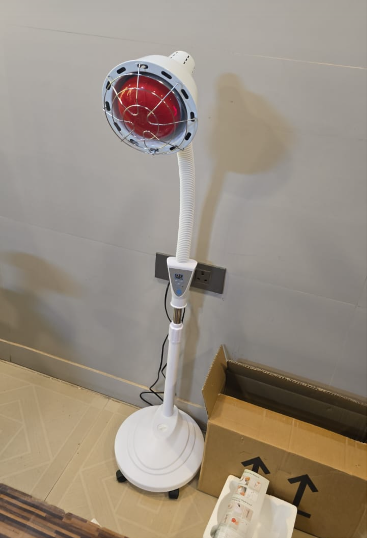 IR Lamp With Stand